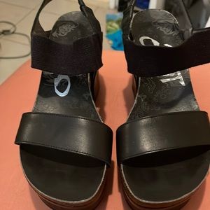 Platform sandals wore once